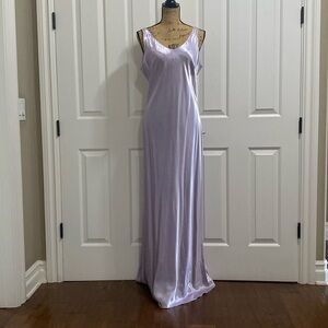 Sleeveless lavander dress size US12